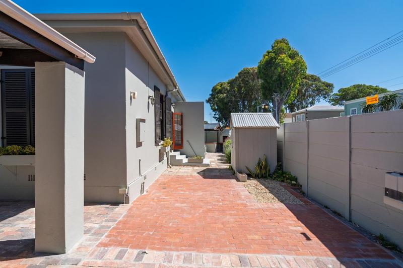 2 Bedroom Property for Sale in Kenilworth Western Cape